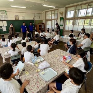 渋沢栄一氏の図書贈呈～今だからこそ伝える、渋沢栄一氏と商工会議所。そして青年部～｜川内YEG